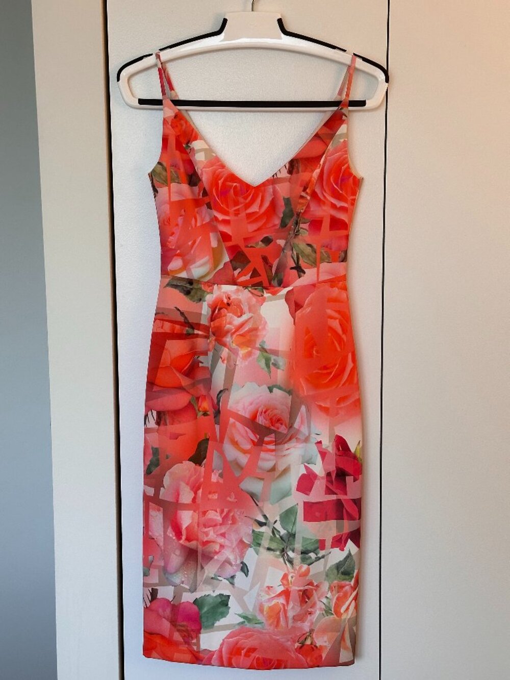 Black Halo Red Floral Print Spaghetti Strap Sheath Dress - Size 0